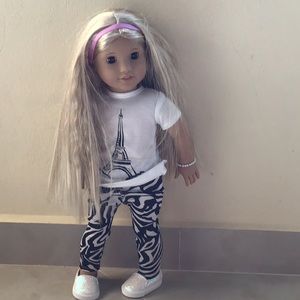 American Girl Doll Julie. EXTRAS INCLUDED